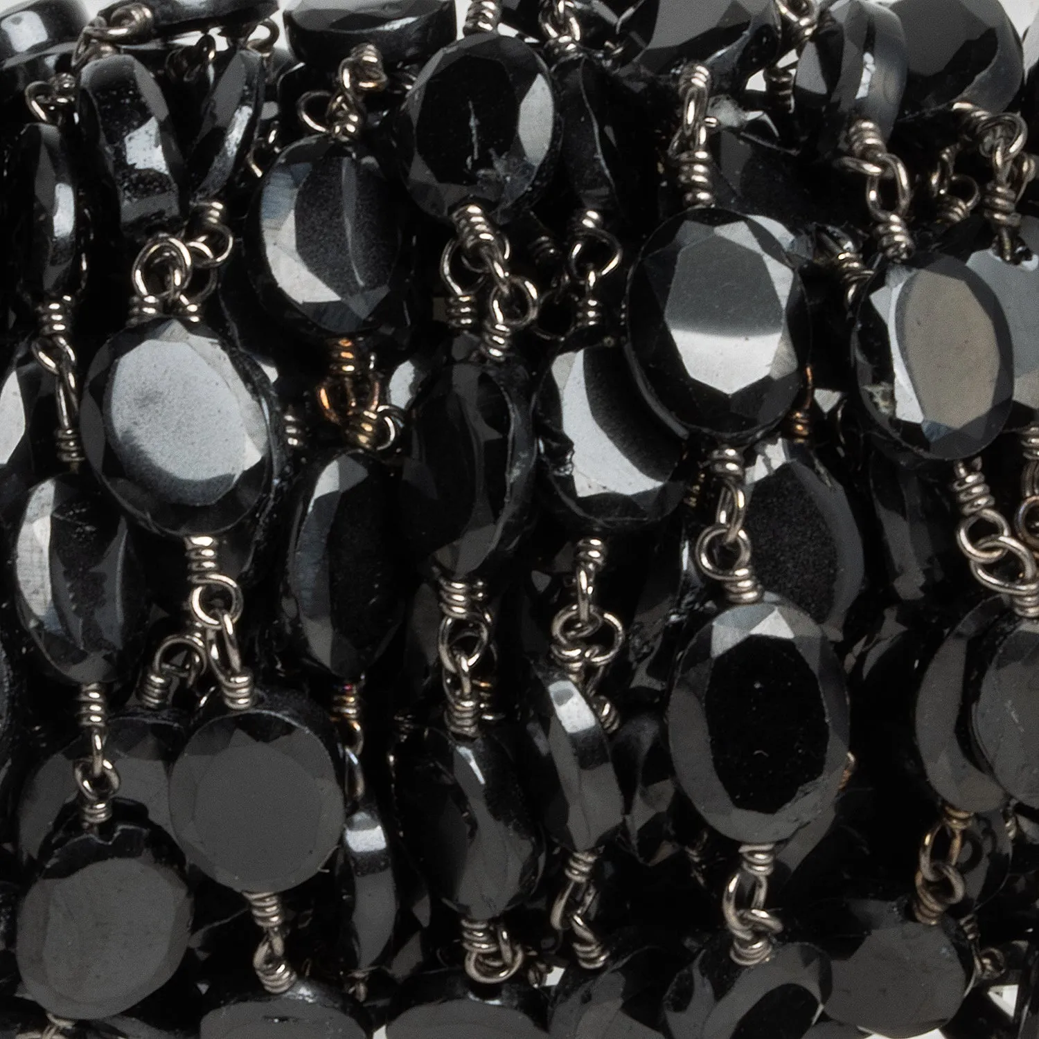 8x6.5mm Black Spinel Oval Black Gold Chain 23 beads