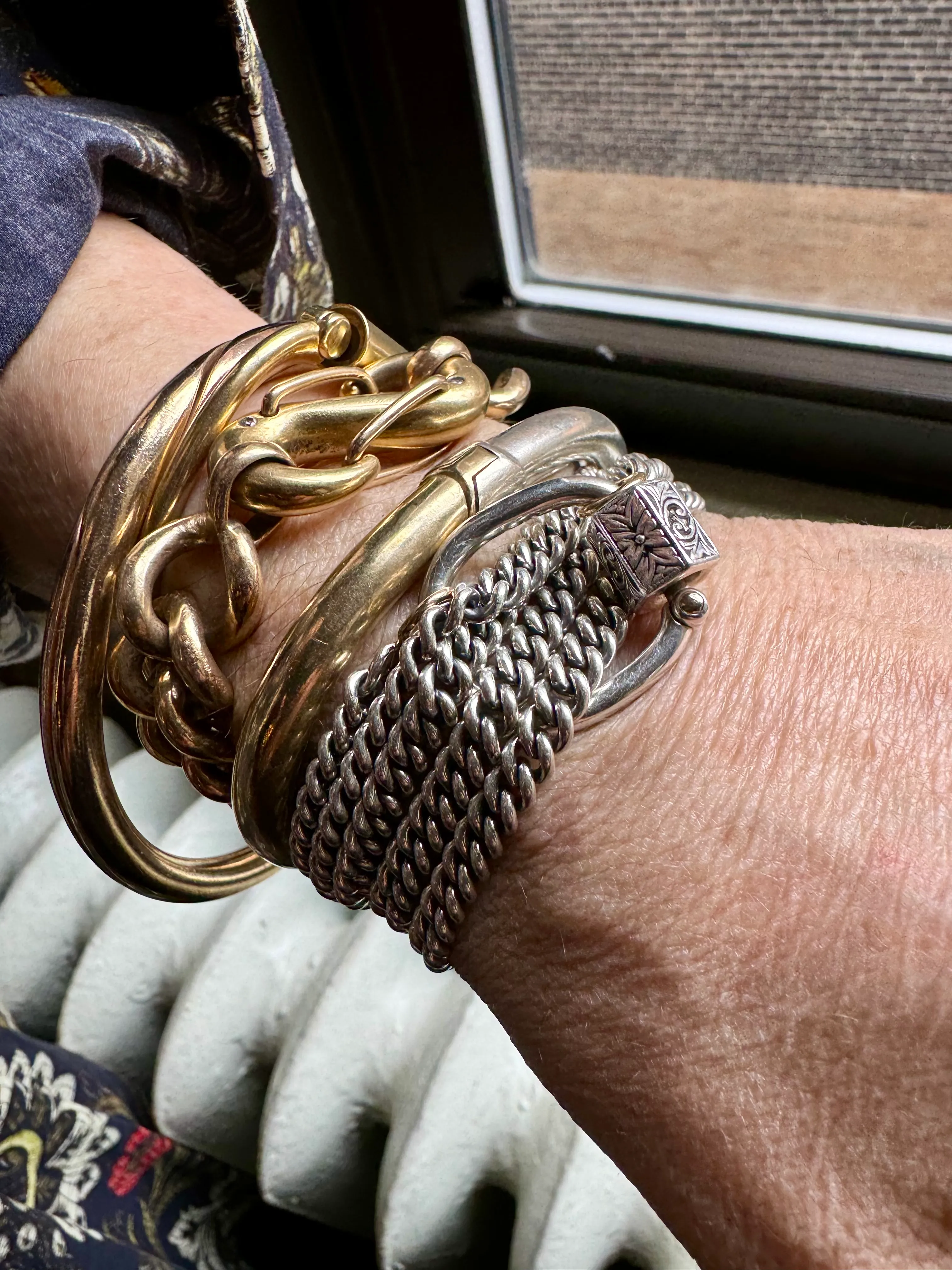 Embossed Chubby Trundle Lock Ring in Silver