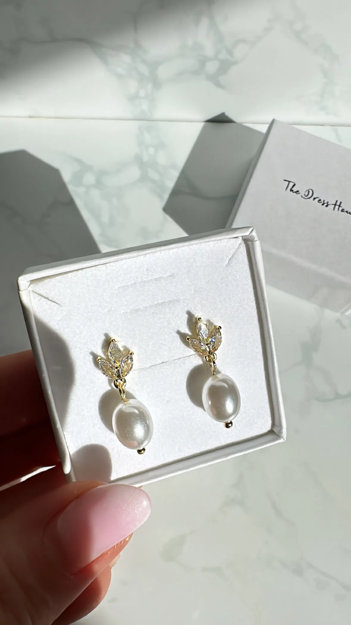 Hayley - Gold Pearl Earring