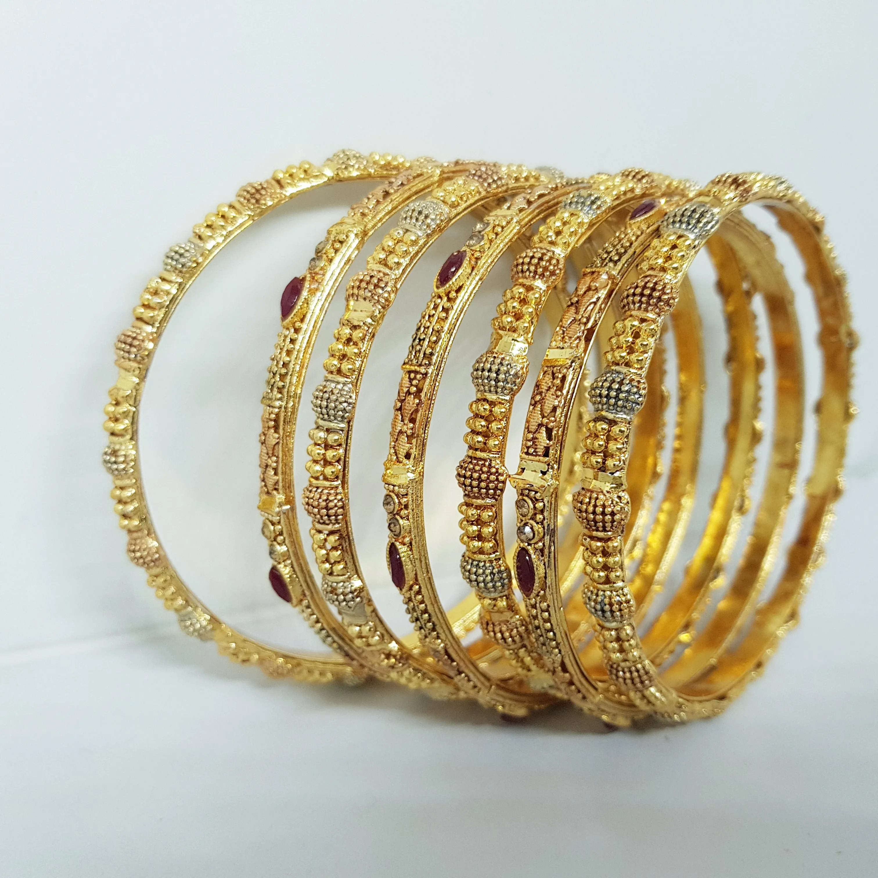 Hs 4874 Gold polish Bangles set(R)