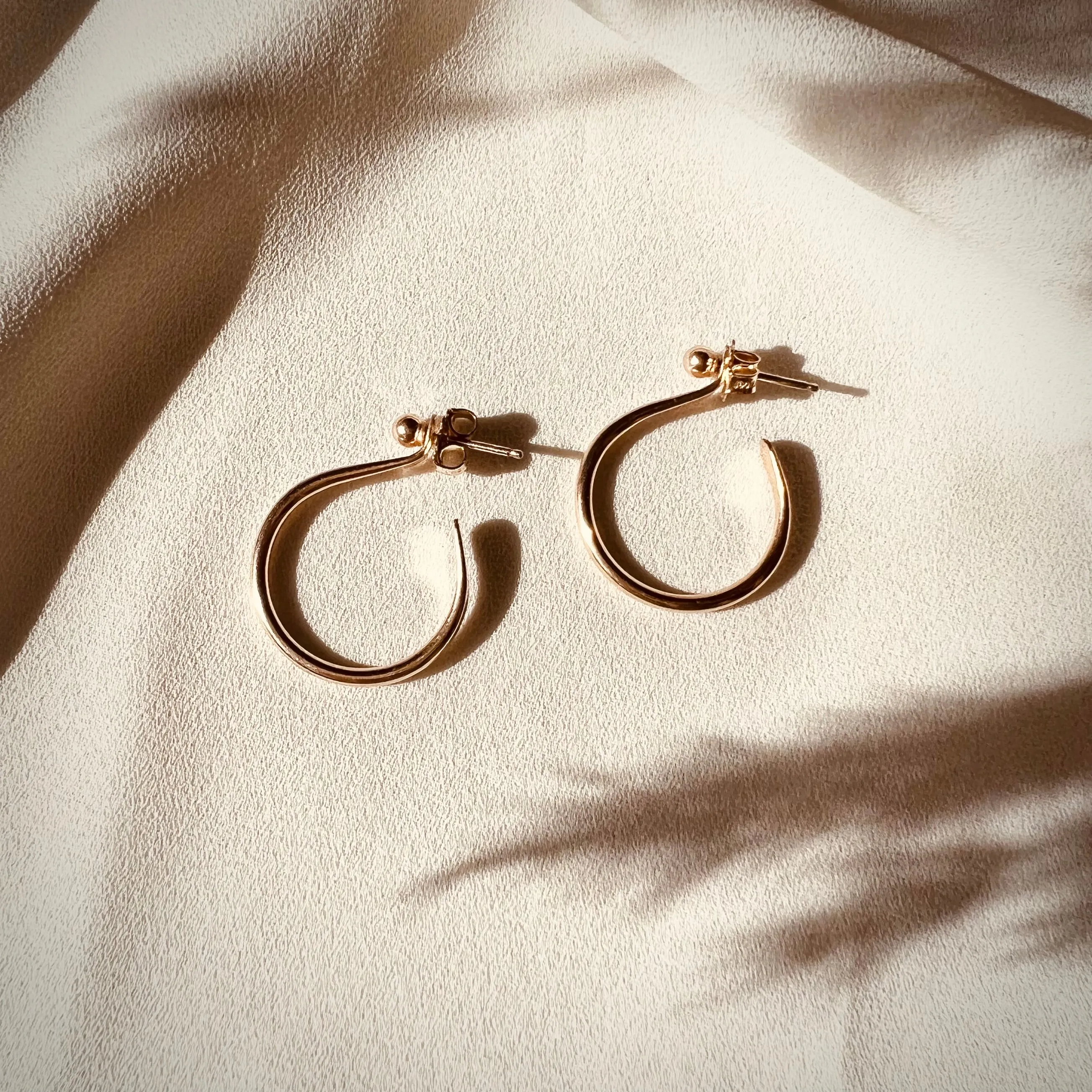 KVIKA HOOP EARRINGS