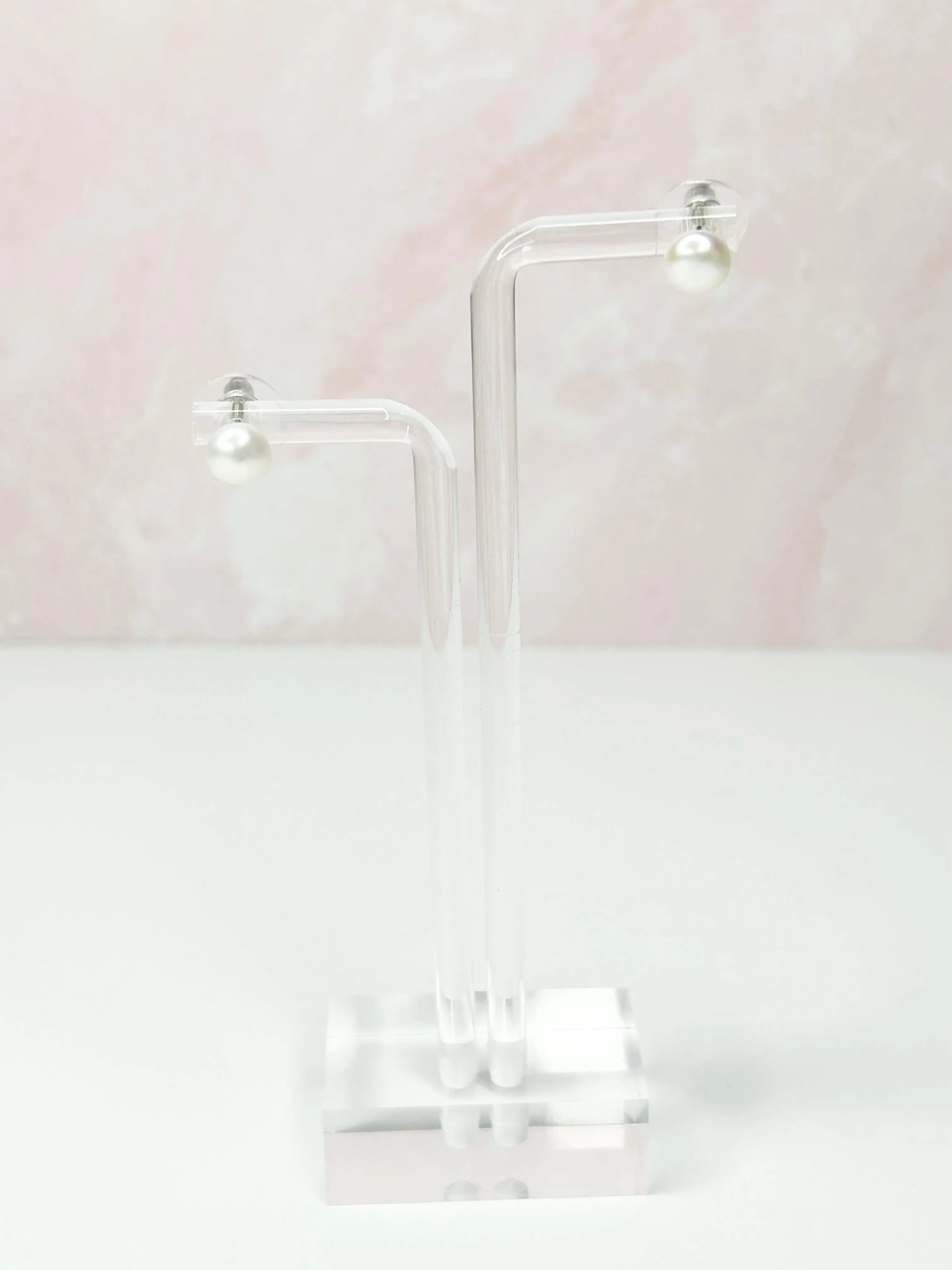 Pearl-fect earrings
