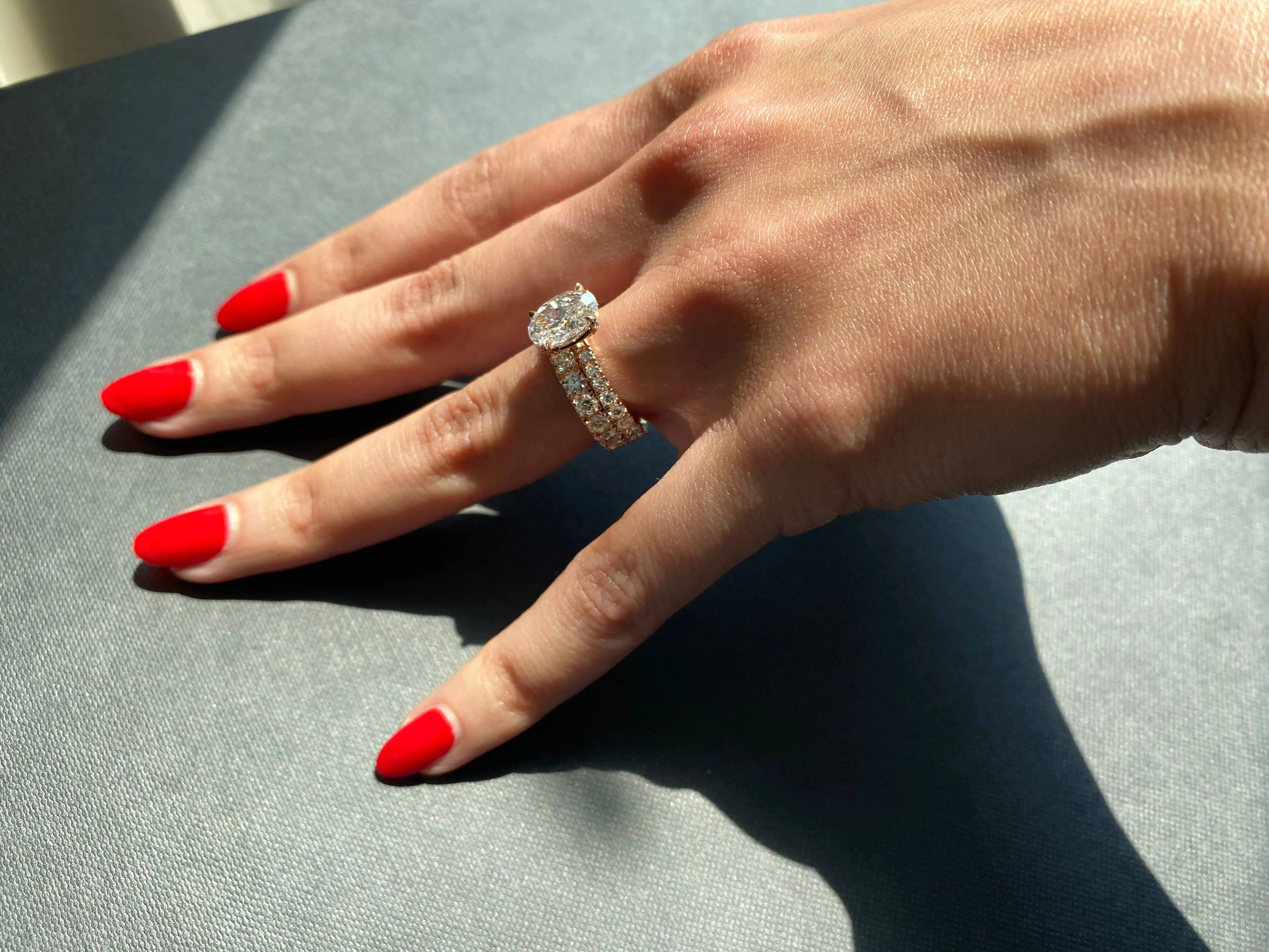 Suma Oval-Shaped Brilliant Cut White Diamond Engagement Ring In 18K White Gold