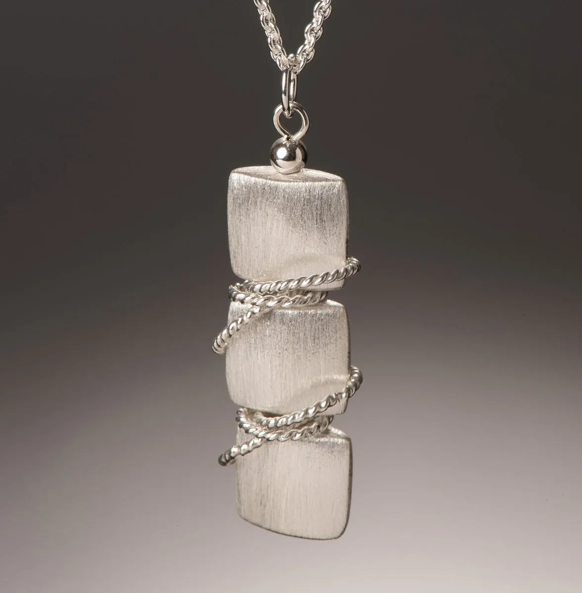 trio twist pendant