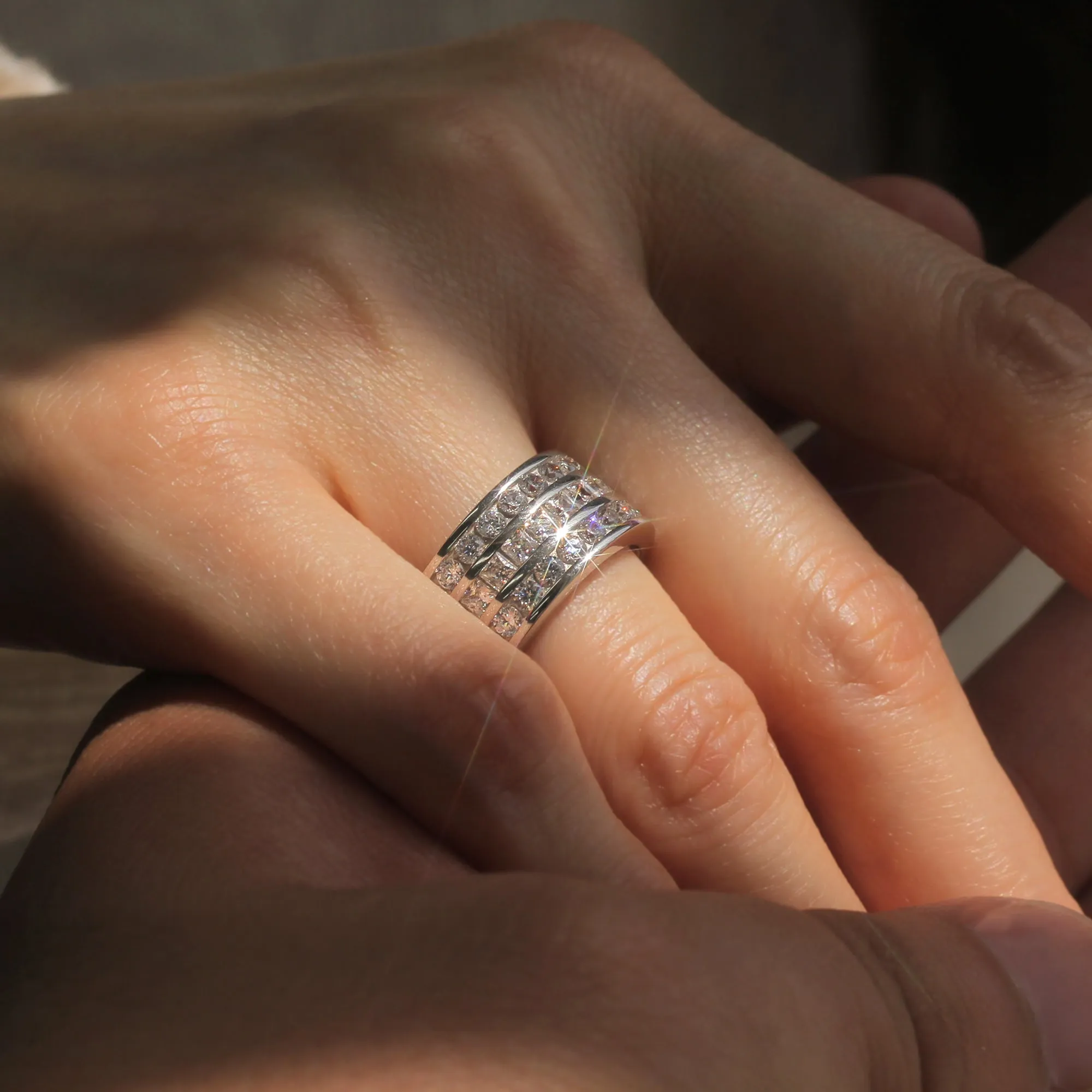 Urvi 3 Ring